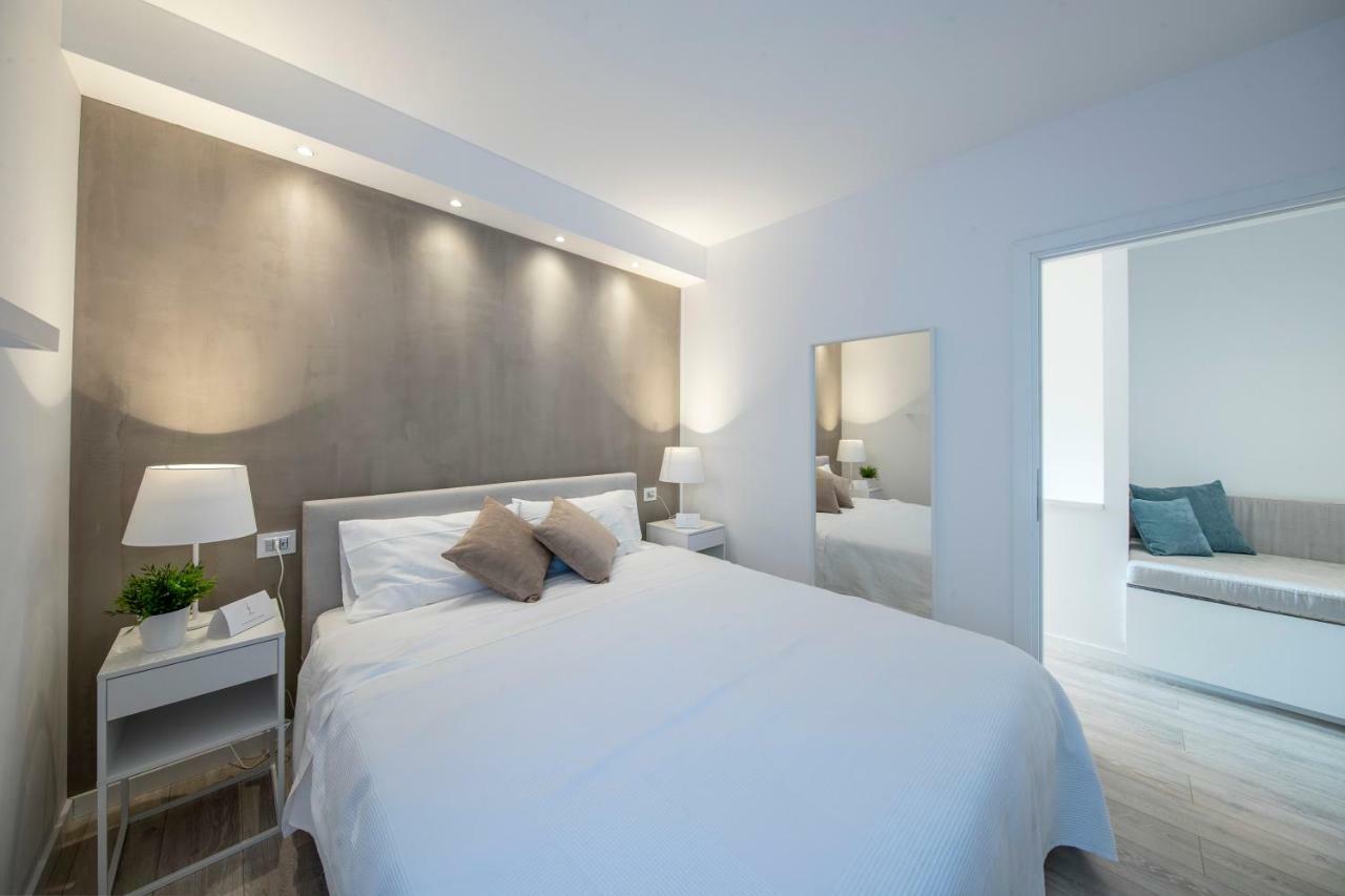 Italia Living Villa Padenghe sul Garda Exterior foto